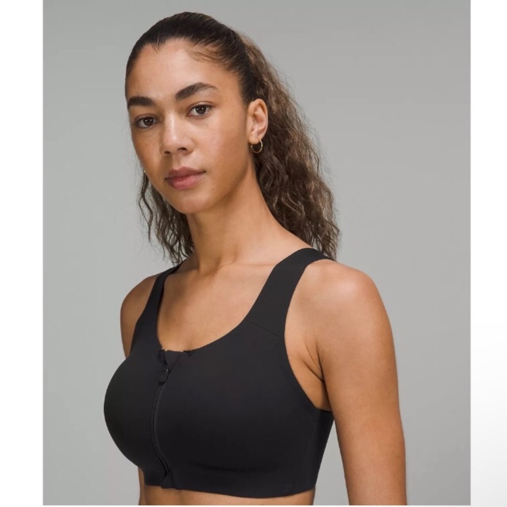 Lululemon Enlite front zip 38c